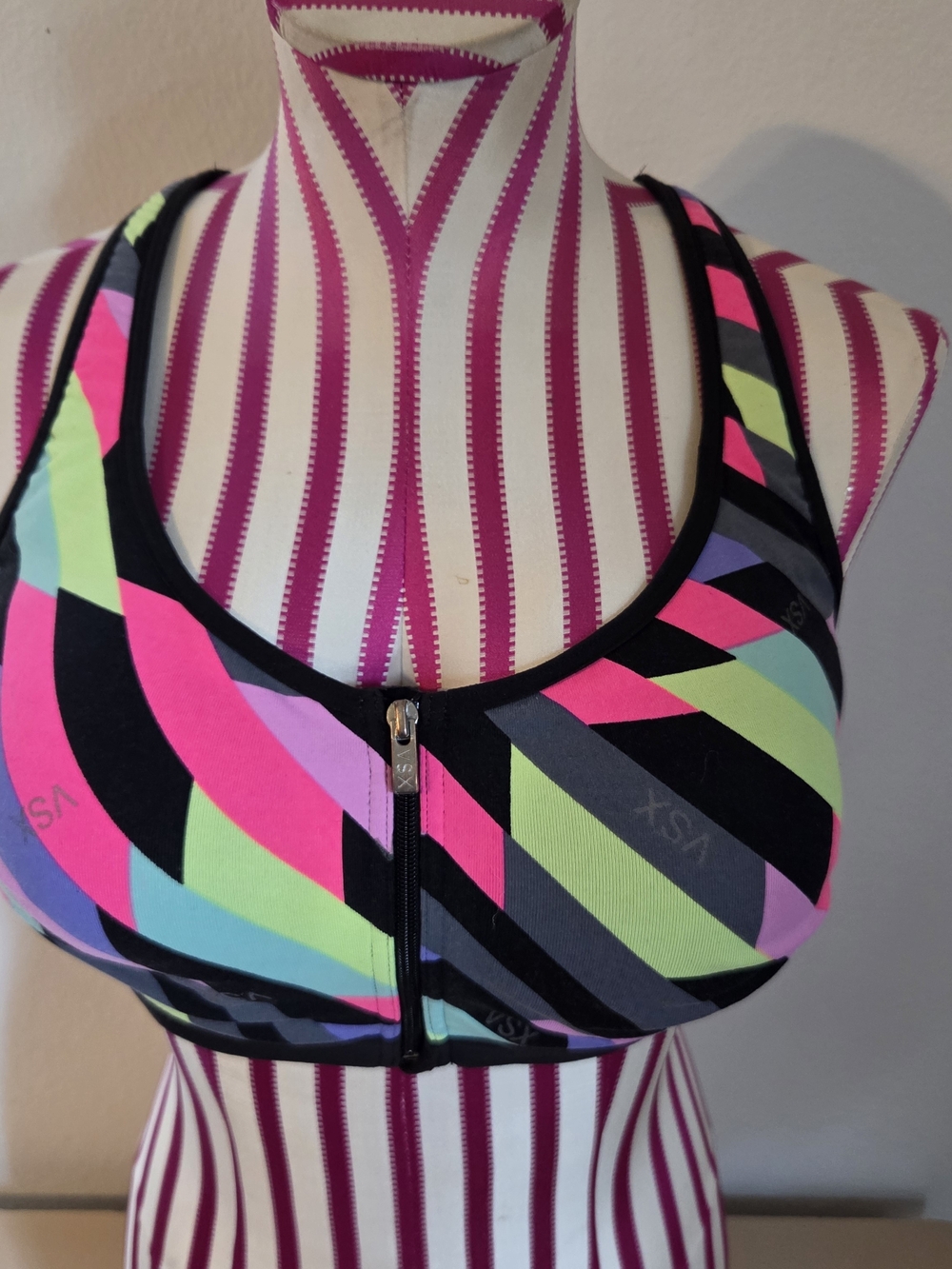 Victoria's Secret Knockout Front Close Zip Sports Bra colorful 38D Racerback